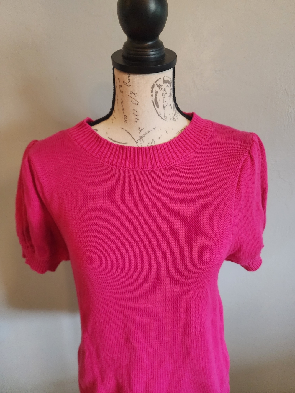 Gilli Short Sleeve Ribbed Sweater in Raspberry Pink - Picture 3 of 6
